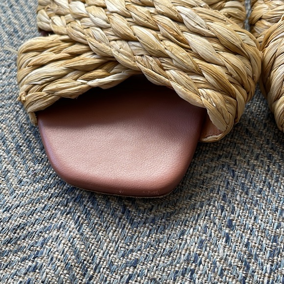 Tory Burch Leather and Raffia Sandals Flat Size:9 M - Picture 10 of 16